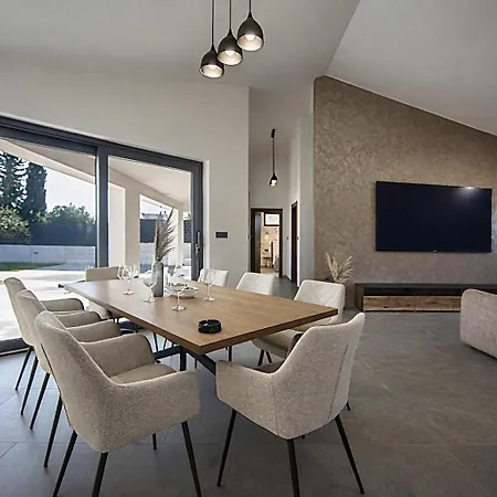 빌라 Marex - Modern With Private Pool, Near Sea -pavicini, Pula, Istria