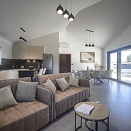빌라 Marex - Modern With Private Pool, Near Sea -pavicini, Pula, Istria Pavicini