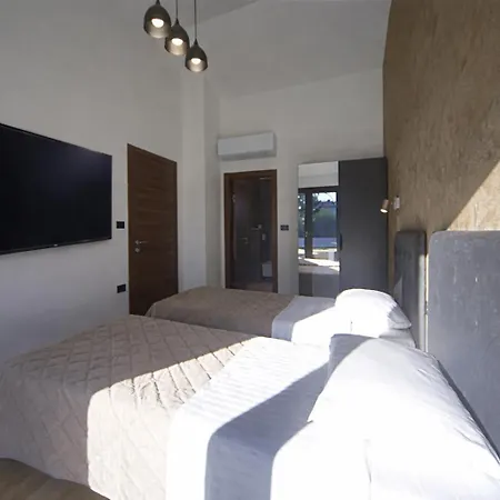 Marex - Modern With Private Pool, Near Sea -pavicini, Pula, Istria * Pavicini