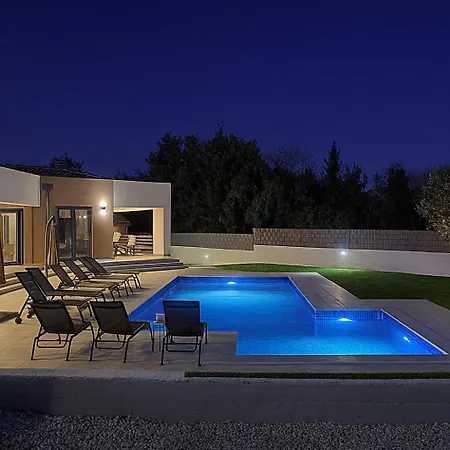 빌라 Marex - Modern With Private Pool, Near Sea -pavicini, Pula, Istria *